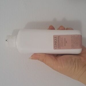 Clinique Beyond Perfecting Foundation CN02 Breeze (light ivory) Jumbo 6.7 fl oz